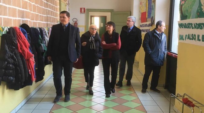 GIUNTA ITINERANTE / VISITA ALLE SCUOLE CAMERONI E DE AMICIS